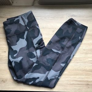 Athleta camo leggings Sz S